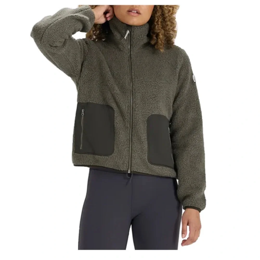 Vuori Jacket - Picture 1 of 3